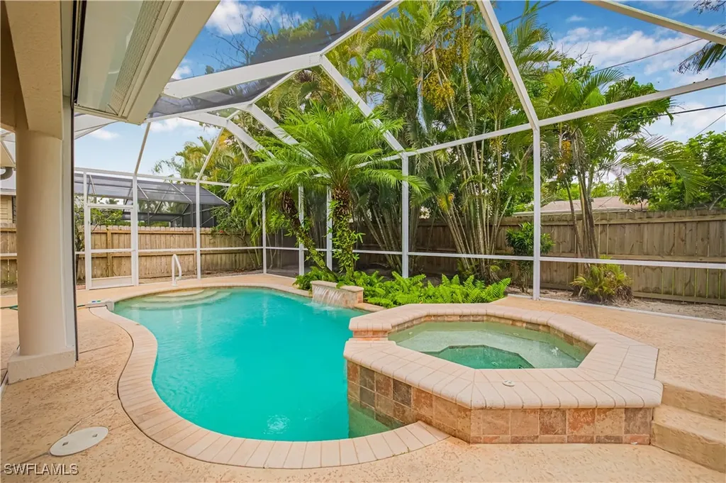 774 105th Avenue N Naples FL 34108