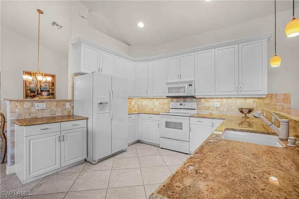 774 105th Avenue N Naples FL 34108