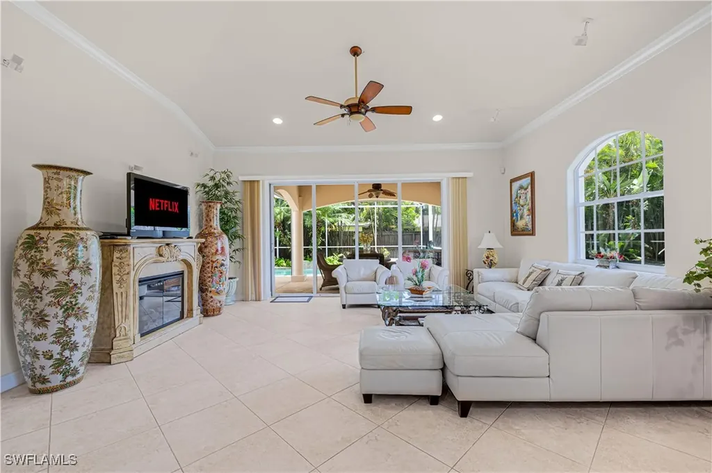 774 105th Avenue N Naples FL 34108