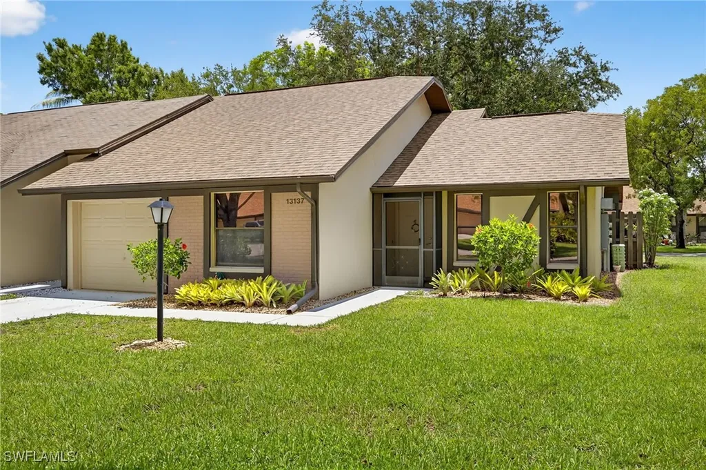 13137 Hampshire Court Fort Myers FL 33919