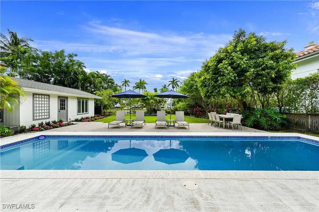 134 16th Avenue S Naples FL 34102