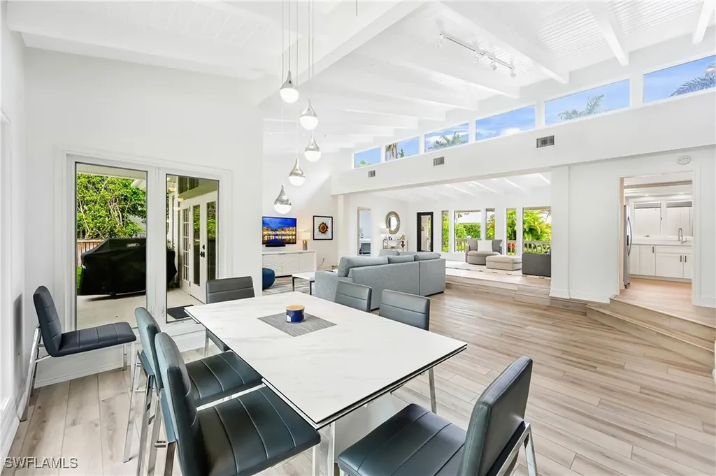 134 16th Avenue S Naples FL 34102
