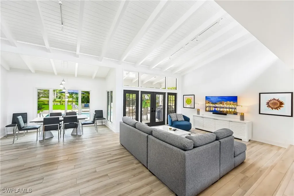 134 16th Avenue S Naples FL 34102