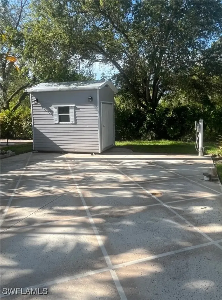 1558 Diamond Lake Circle Naples FL 34114