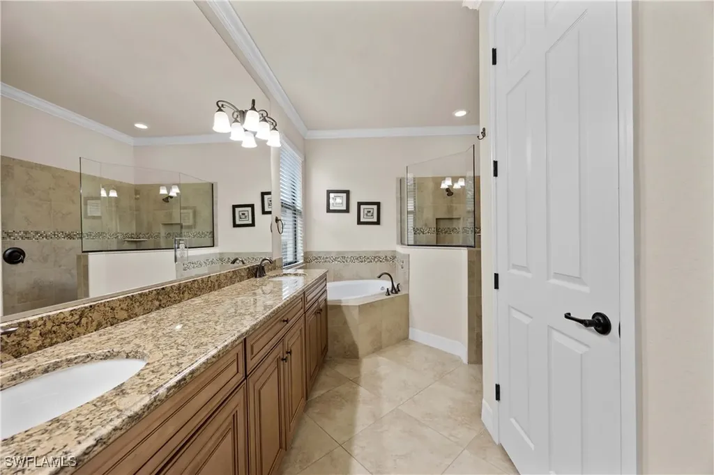 9254 Veneto Place Naples FL 34113