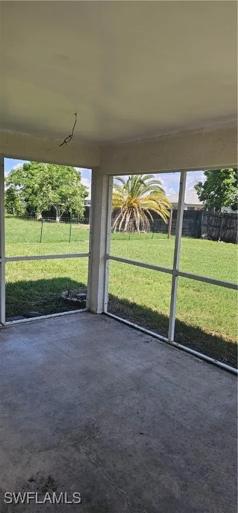 1404 SE 10th Terrace Cape Coral FL 33990