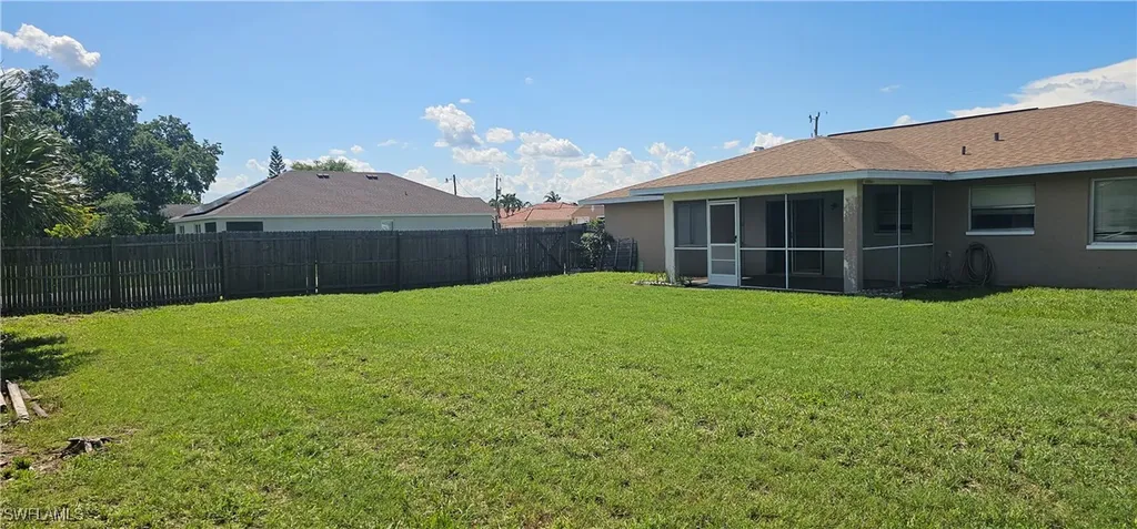 1404 SE 10th Terrace Cape Coral FL 33990