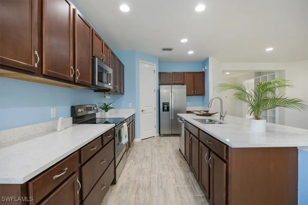 14607 Manchester Drive Naples FL 34114
