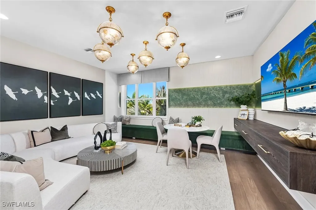 2677 Hyacinth Place Naples FL 34112