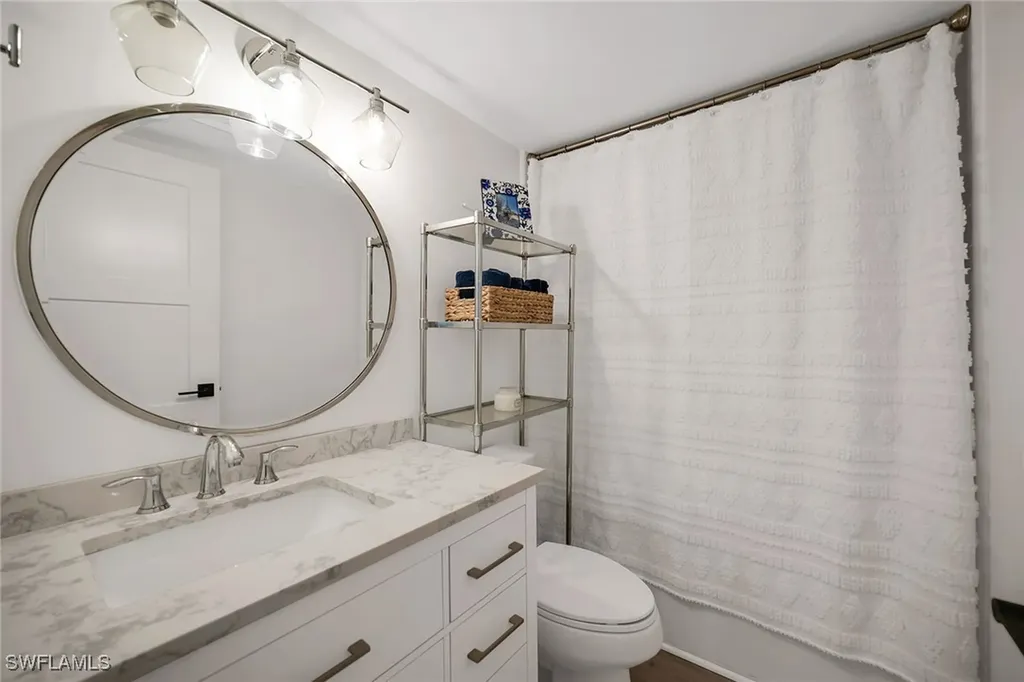 290 Banyan Boulevard Naples FL 34102