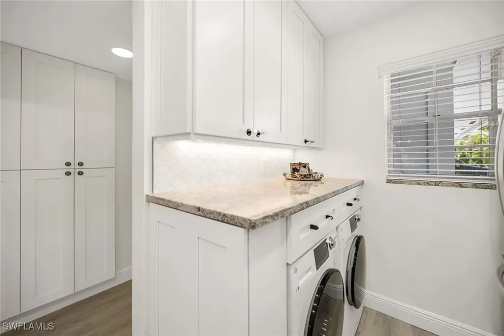 290 Banyan Boulevard Naples FL 34102