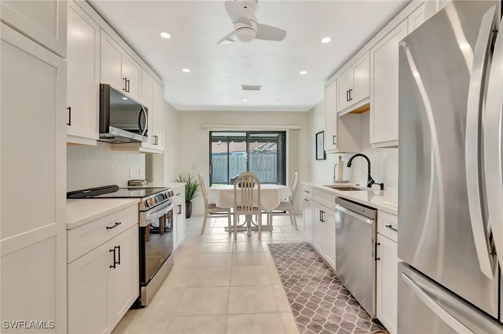 731 Reef Point Circle Naples FL 34108