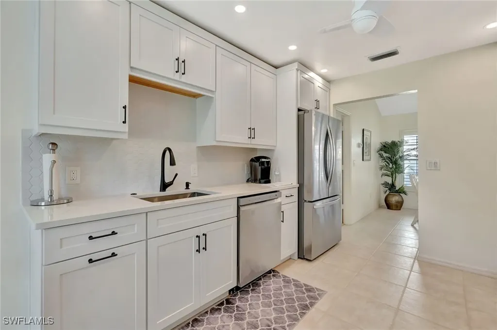 731 Reef Point Circle Naples FL 34108