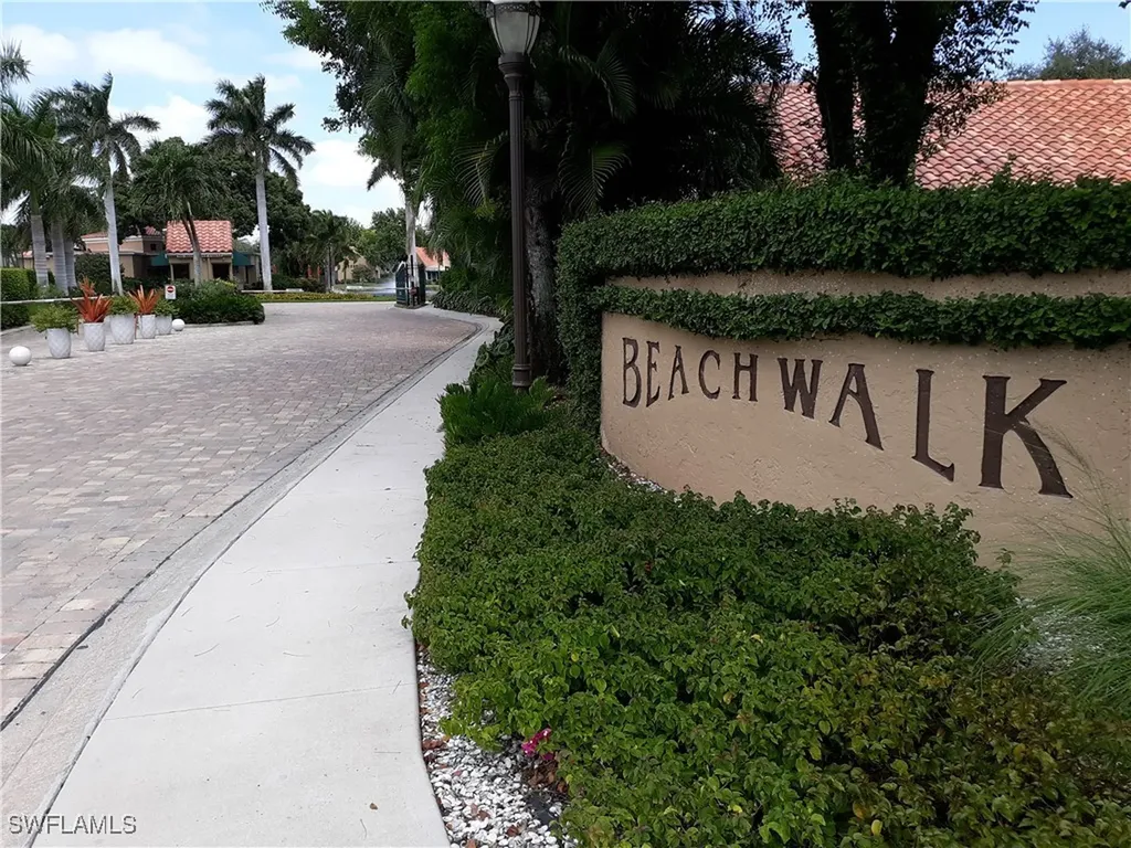731 Reef Point Circle Naples FL 34108
