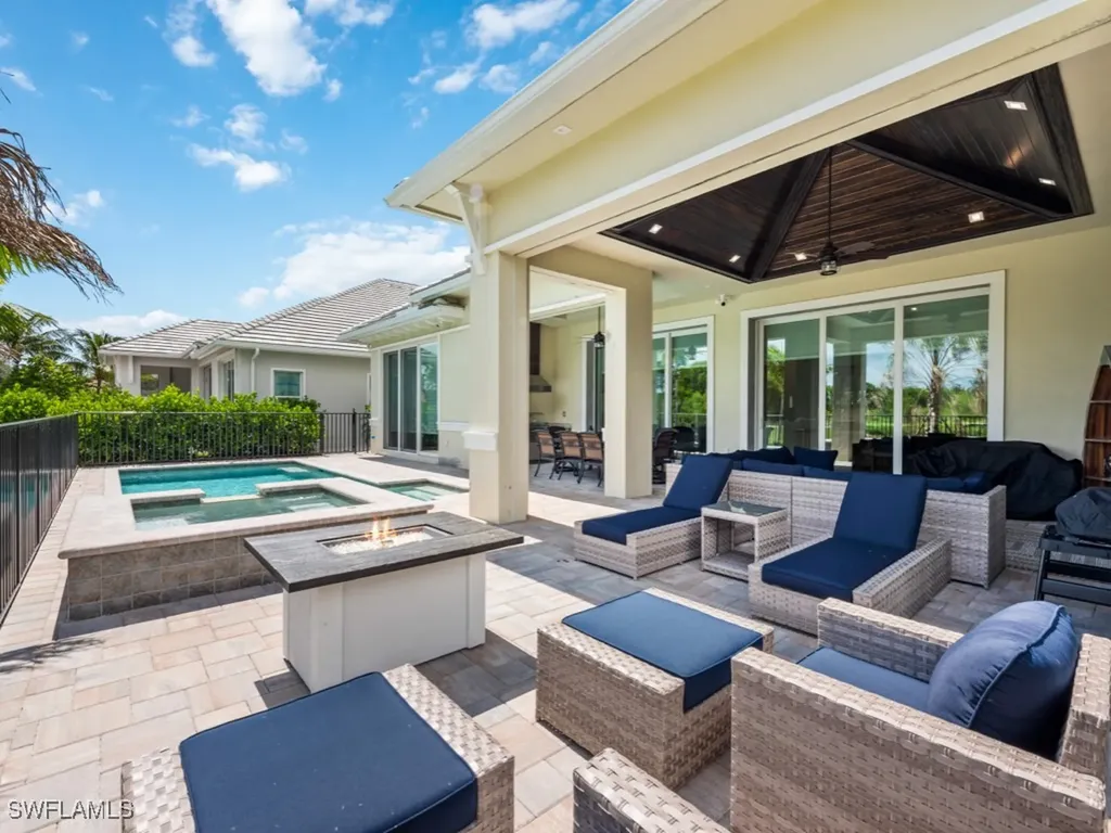 3340 Kumamoto Lane Naples FL 34114