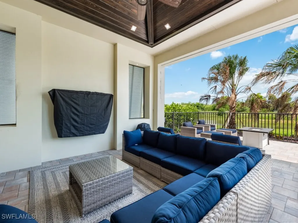 3340 Kumamoto Lane Naples FL 34114