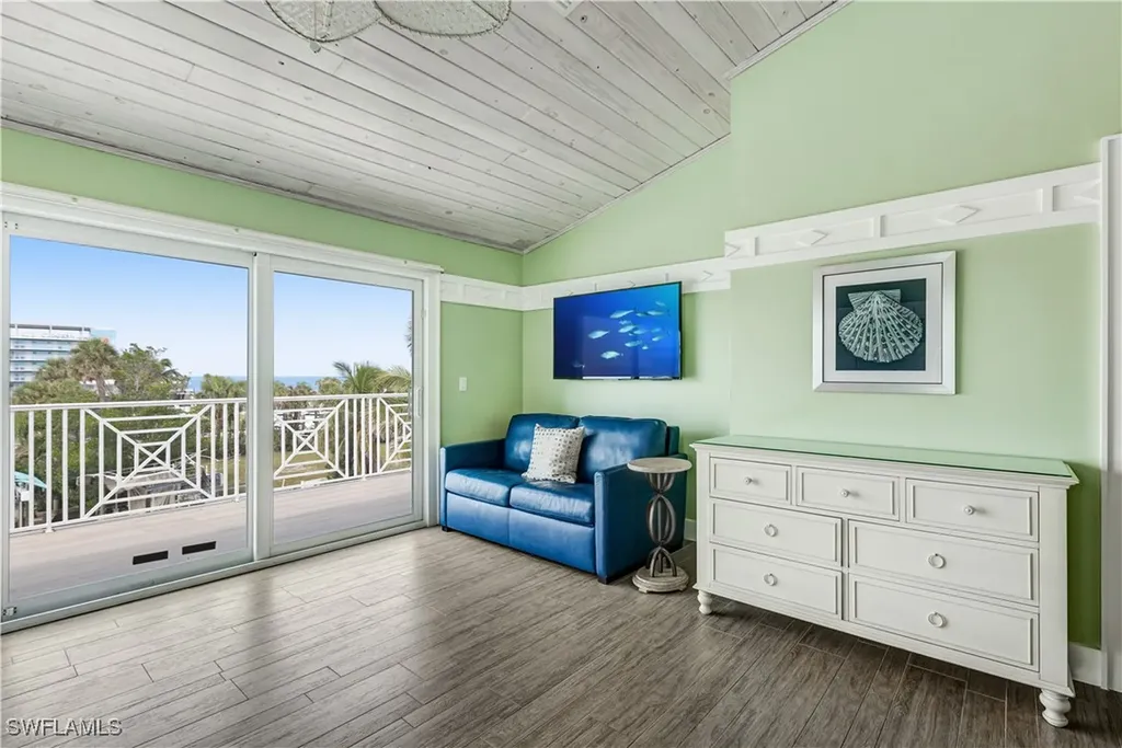571 Palermo Circle Fort Myers Beach FL 33931