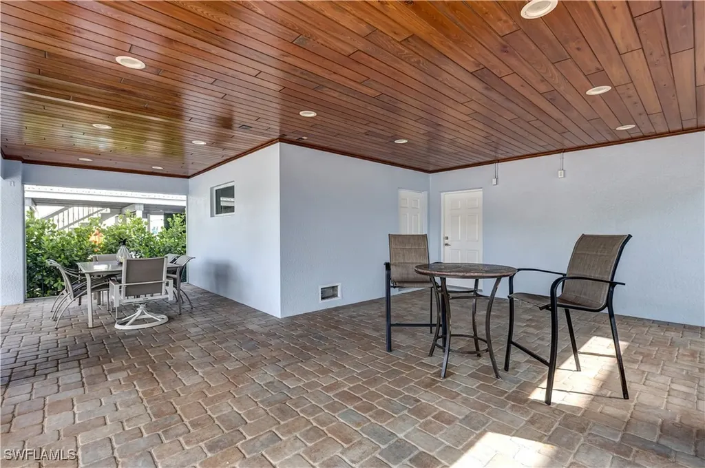 571 Palermo Circle Fort Myers Beach FL 33931