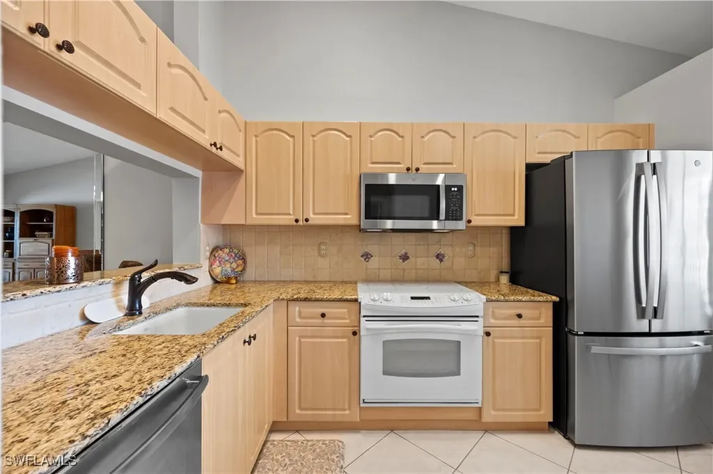 2456 Millcreek Lane Naples FL 34119