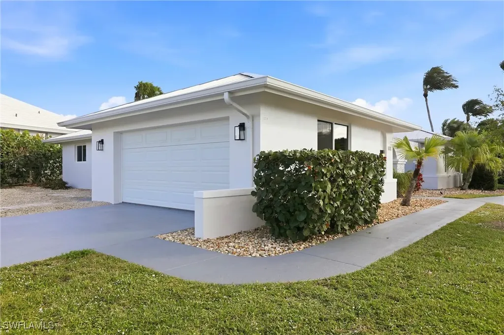 339 Landmark Street Marco Island FL 34145