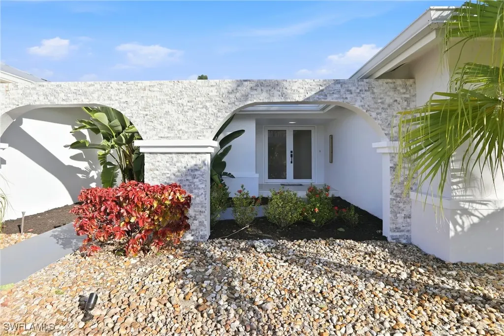 339 Landmark Street Marco Island FL 34145