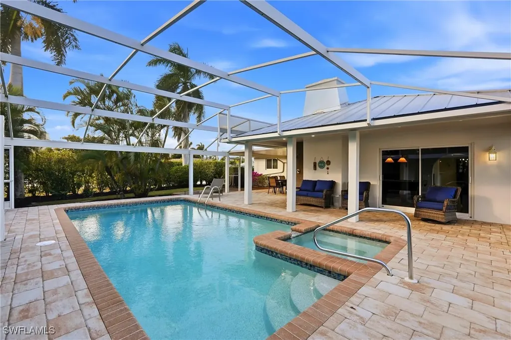 339 Landmark Street Marco Island FL 34145