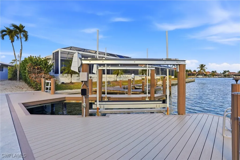 339 Landmark Street Marco Island FL 34145