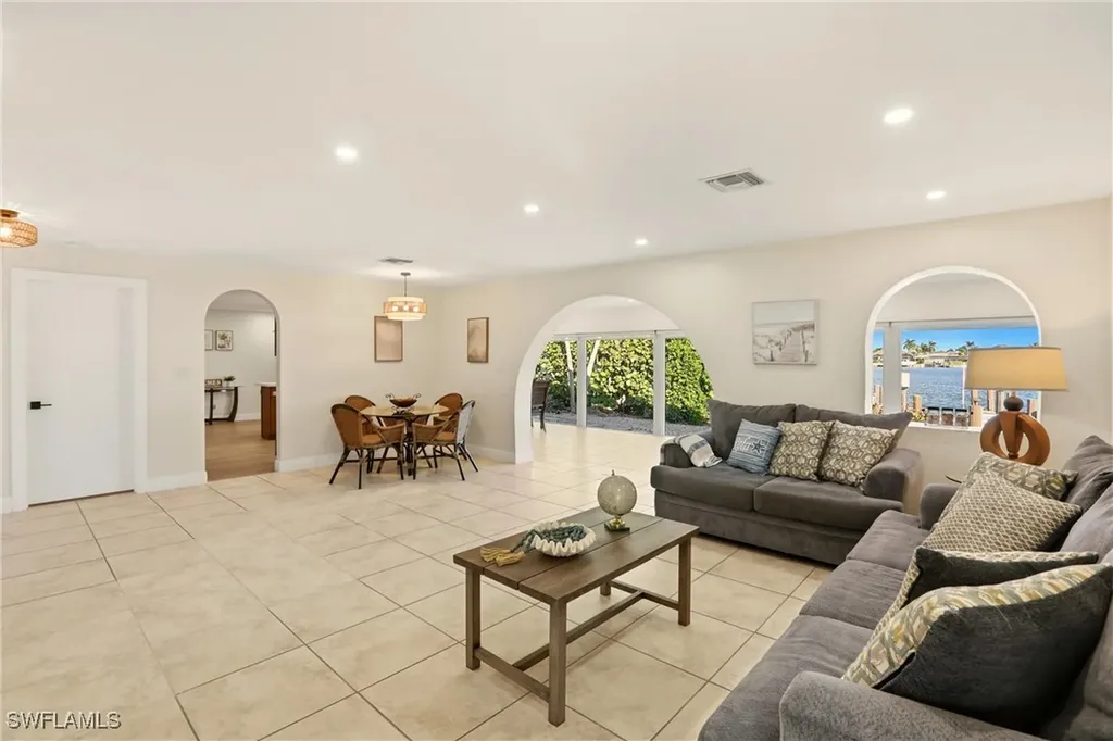 339 Landmark Street Marco Island FL 34145