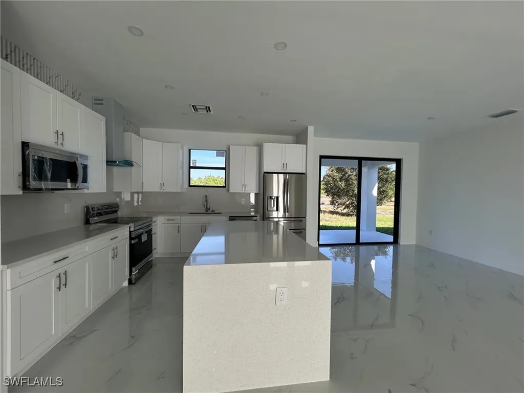 2563 47th Avenue NE Naples FL 34120