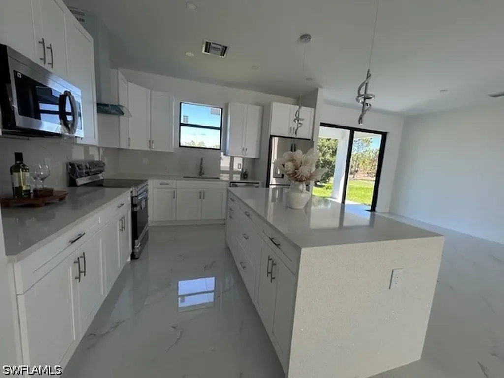 2563 47th Avenue NE Naples FL 34120
