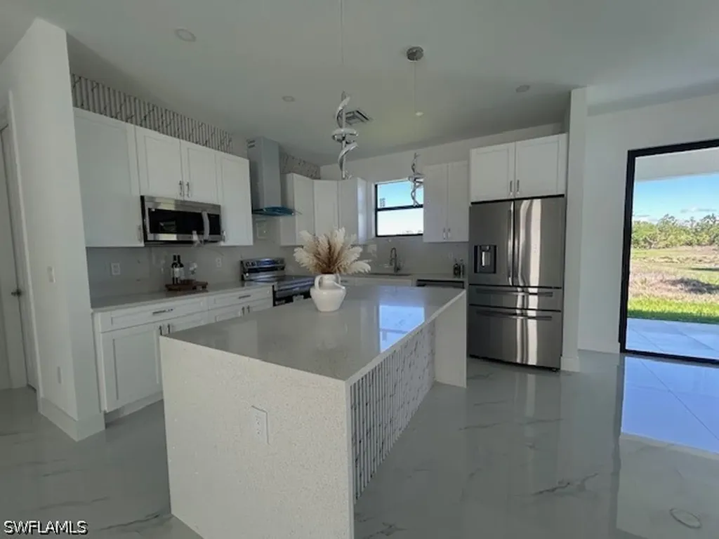 2563 47th Avenue NE Naples FL 34120