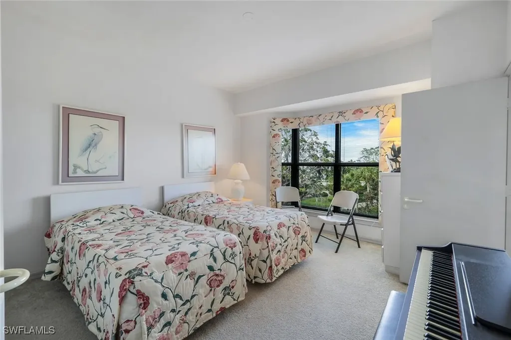 210 La Peninsula Boulevard Naples FL 34113