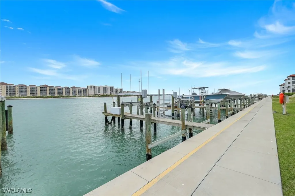 210 La Peninsula Boulevard Naples FL 34113