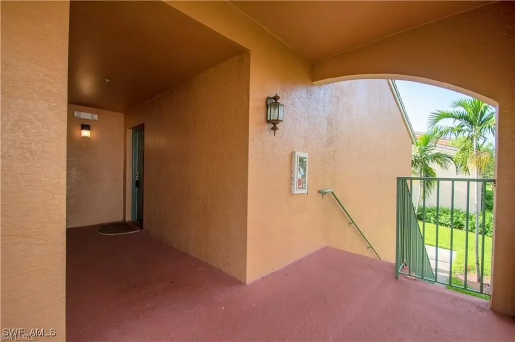 1220 Wildwood Lakes Boulevard Naples FL 34104