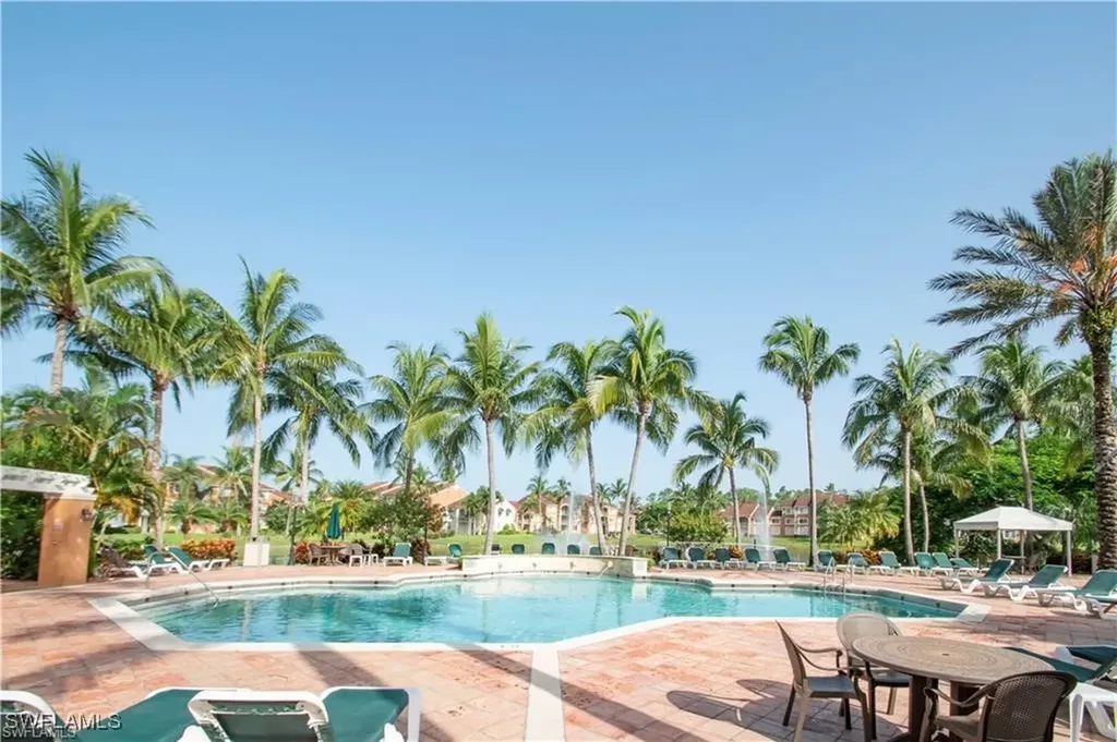 1220 Wildwood Lakes Boulevard Naples FL 34104