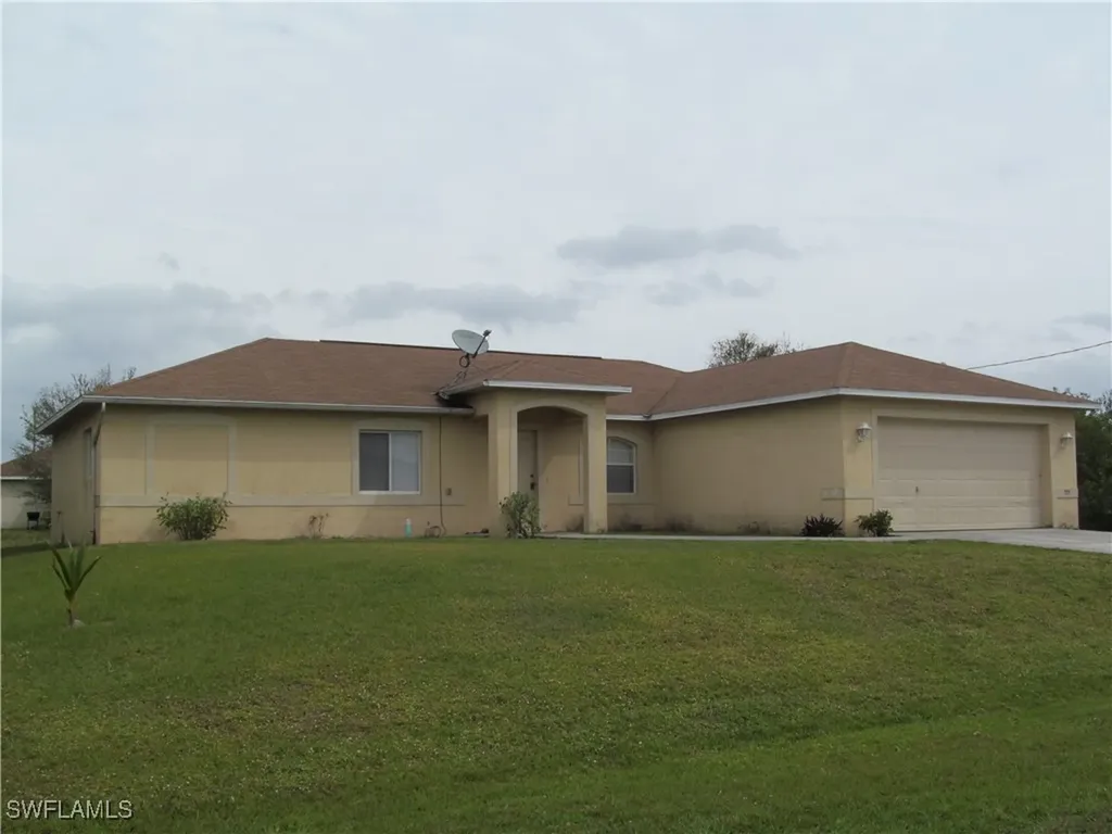 335 Pinehurst Avenue Lehigh Acres FL 33974