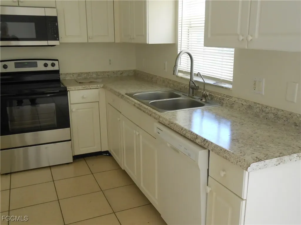 335 Pinehurst Avenue Lehigh Acres FL 33974