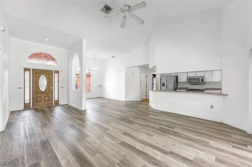 811 Jefferson Avenue Lehigh Acres FL 33936