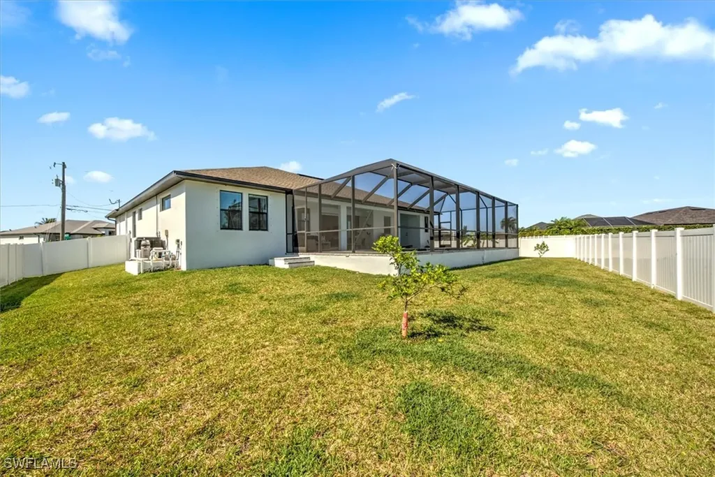3527 SW 4th Lane Cape Coral FL 33991