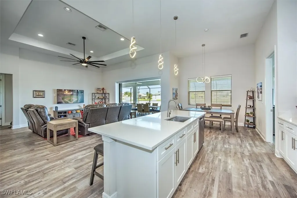 3527 SW 4th Lane Cape Coral FL 33991