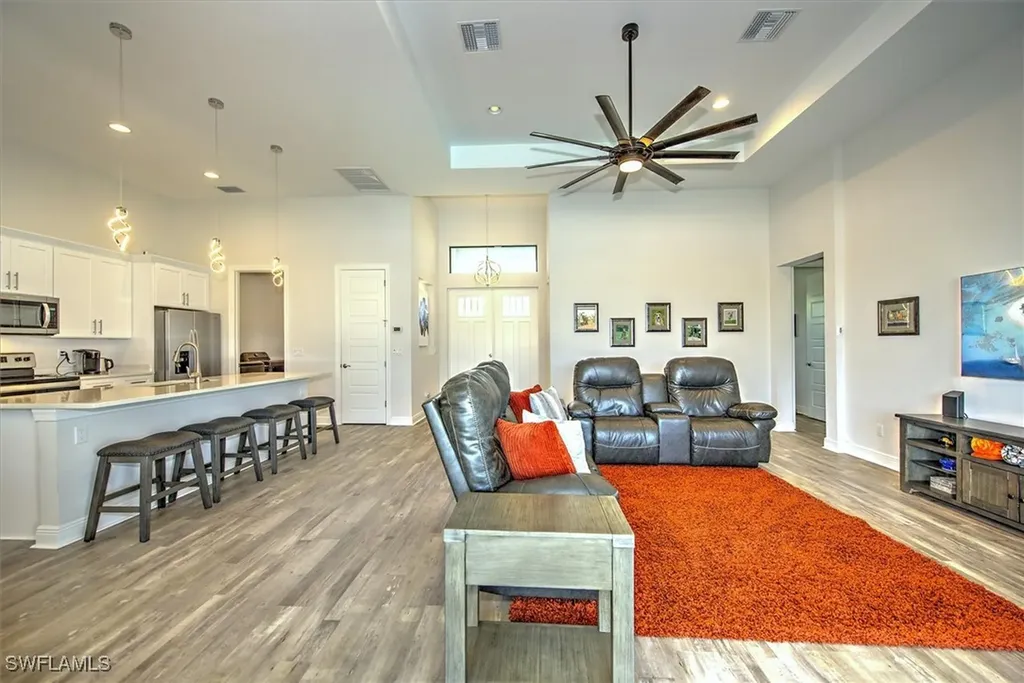 3527 SW 4th Lane Cape Coral FL 33991