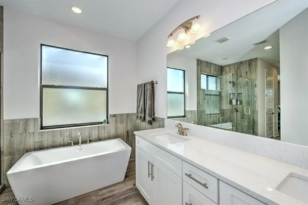3527 SW 4th Lane Cape Coral FL 33991