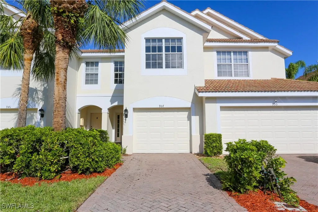 937 Hampton Circle Naples FL 34105