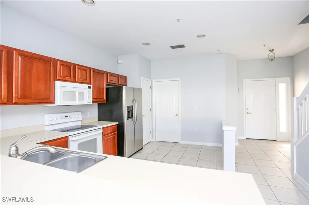 937 Hampton Circle Naples FL 34105