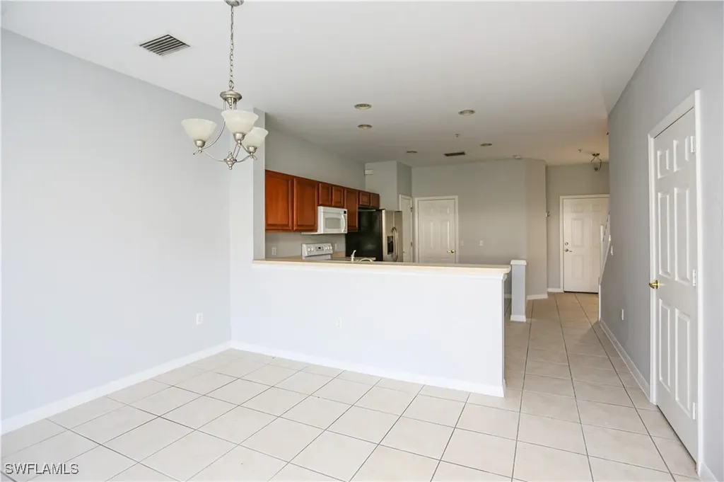 937 Hampton Circle Naples FL 34105