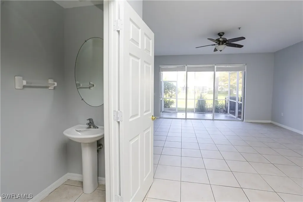 937 Hampton Circle Naples FL 34105