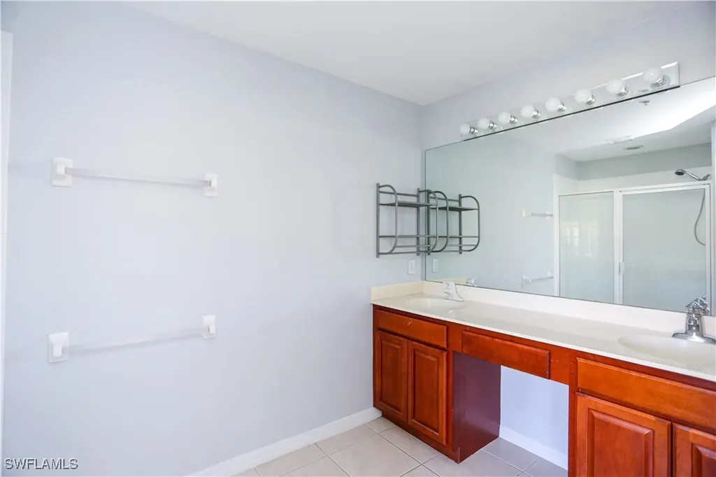 937 Hampton Circle Naples FL 34105