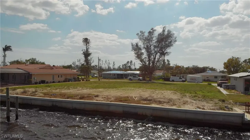 5909 SW 1st Avenue Cape Coral FL 33914