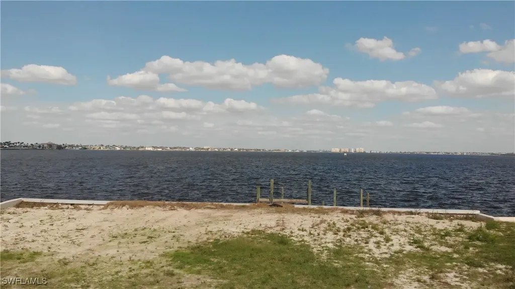 5909 SW 1st Avenue Cape Coral FL 33914