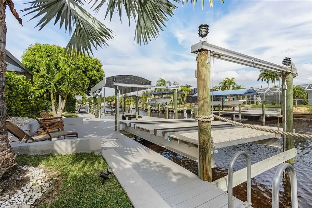 5325 Delano Court Cape Coral FL 33904